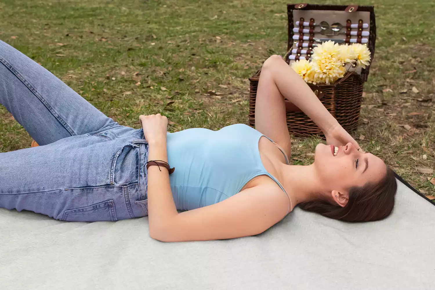 picnic blanket with waterproof backing